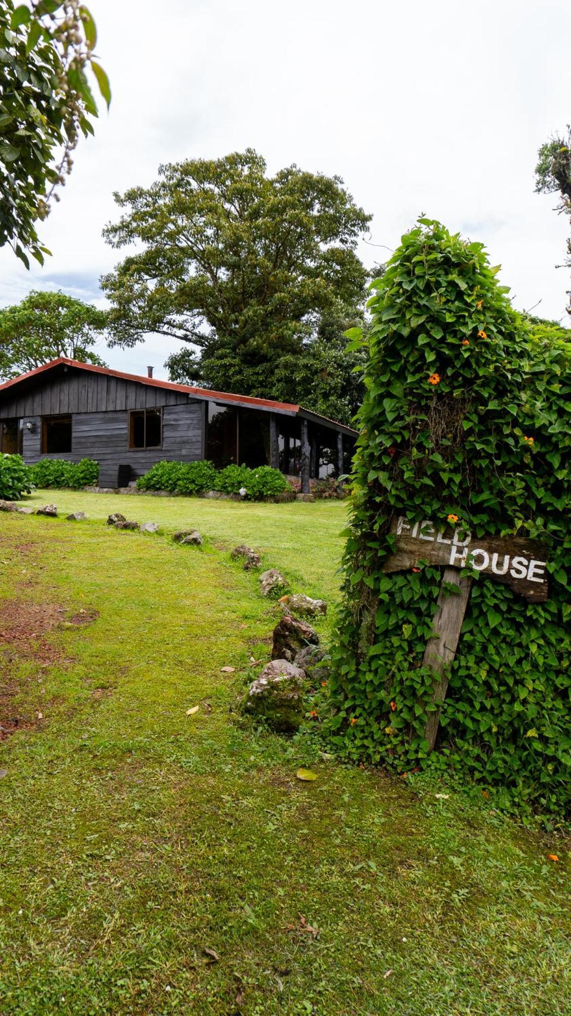 Poas Volcano Lodge Вара-Бланка Экстерьер фото